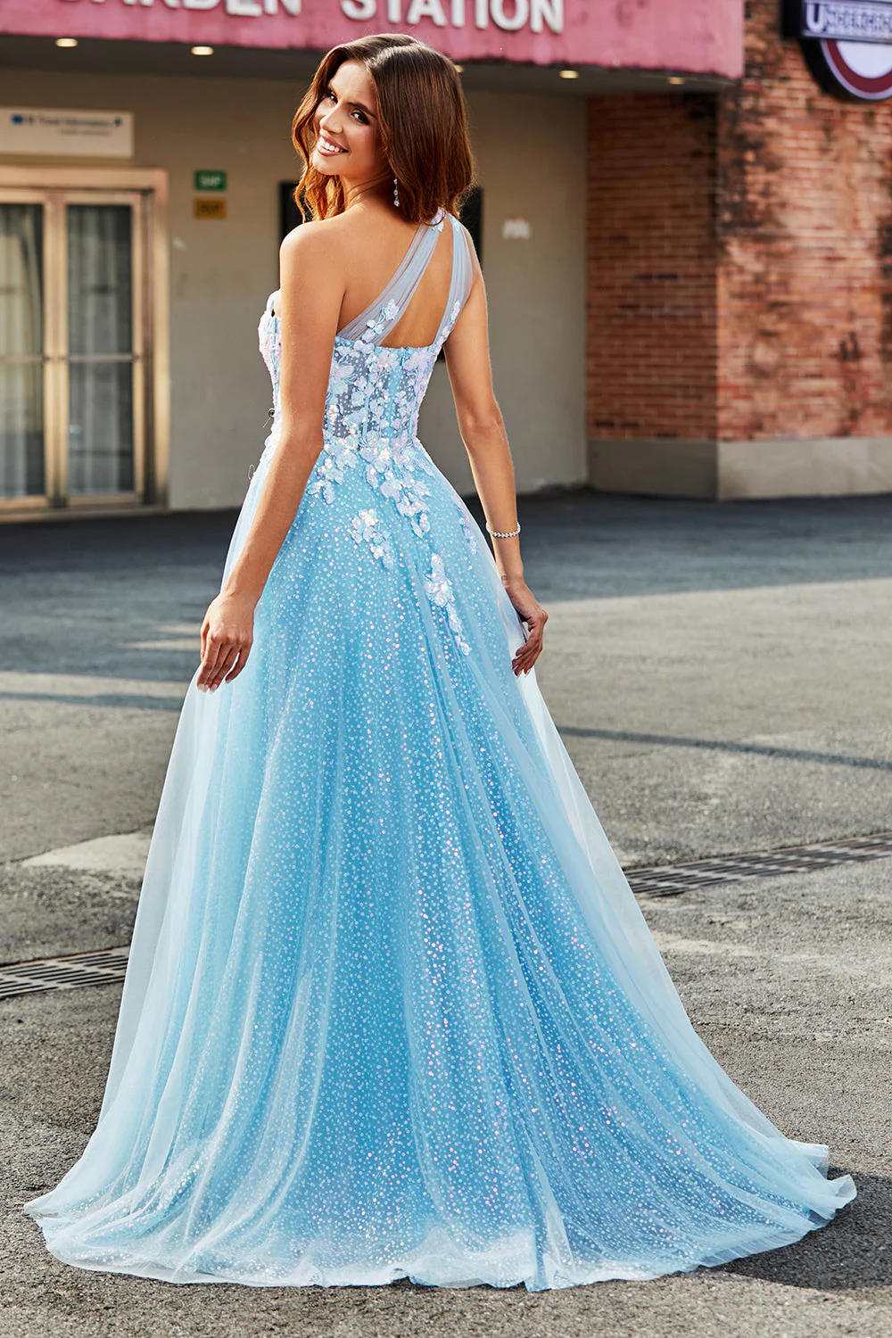 Superbe une ligne une épaule bleu clair longue robe de soirée en tulle avec des appliques - Image 4