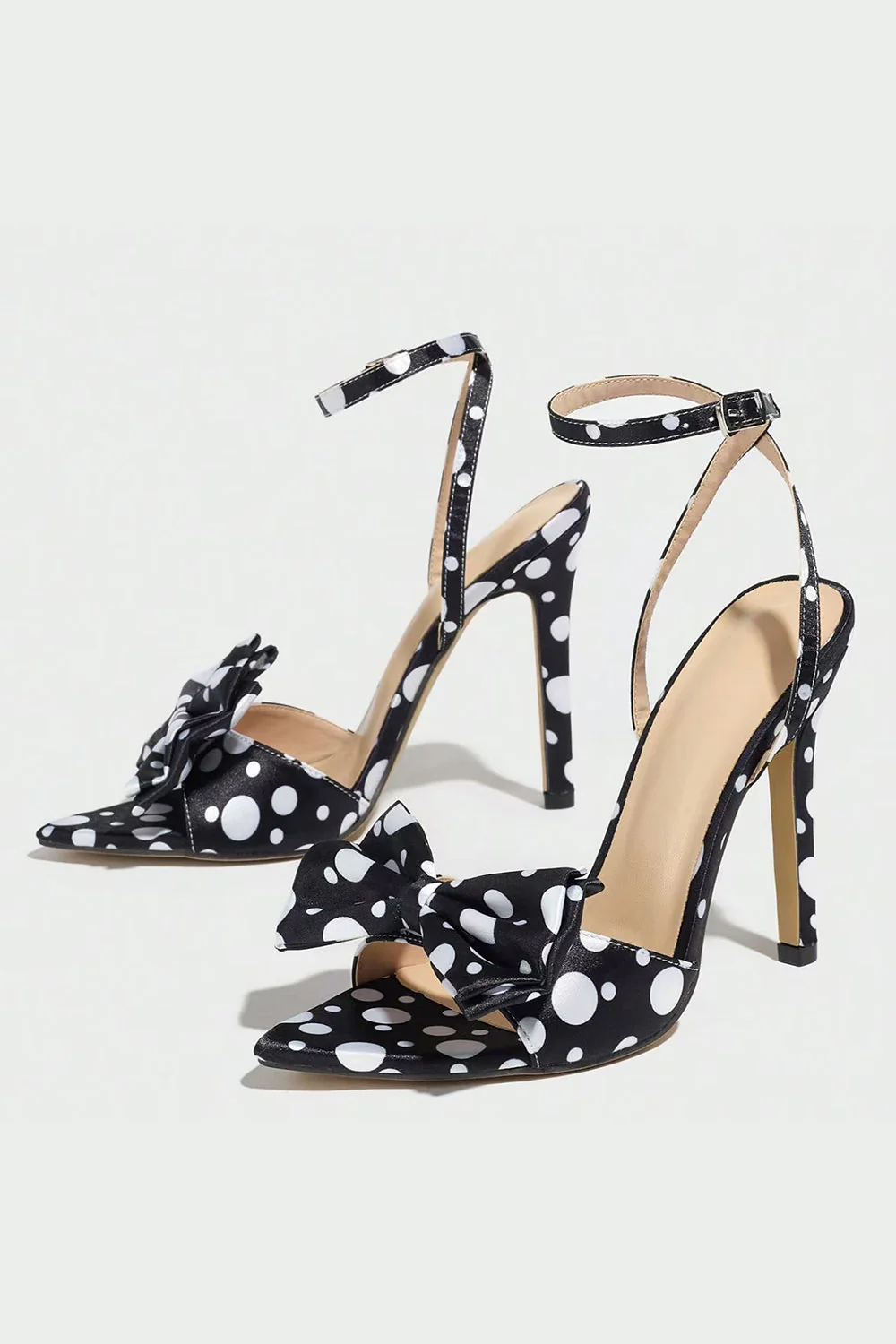 Talons aiguilles à bouts ouverts blancs noirs à pois hauts avec nœud - Image 3