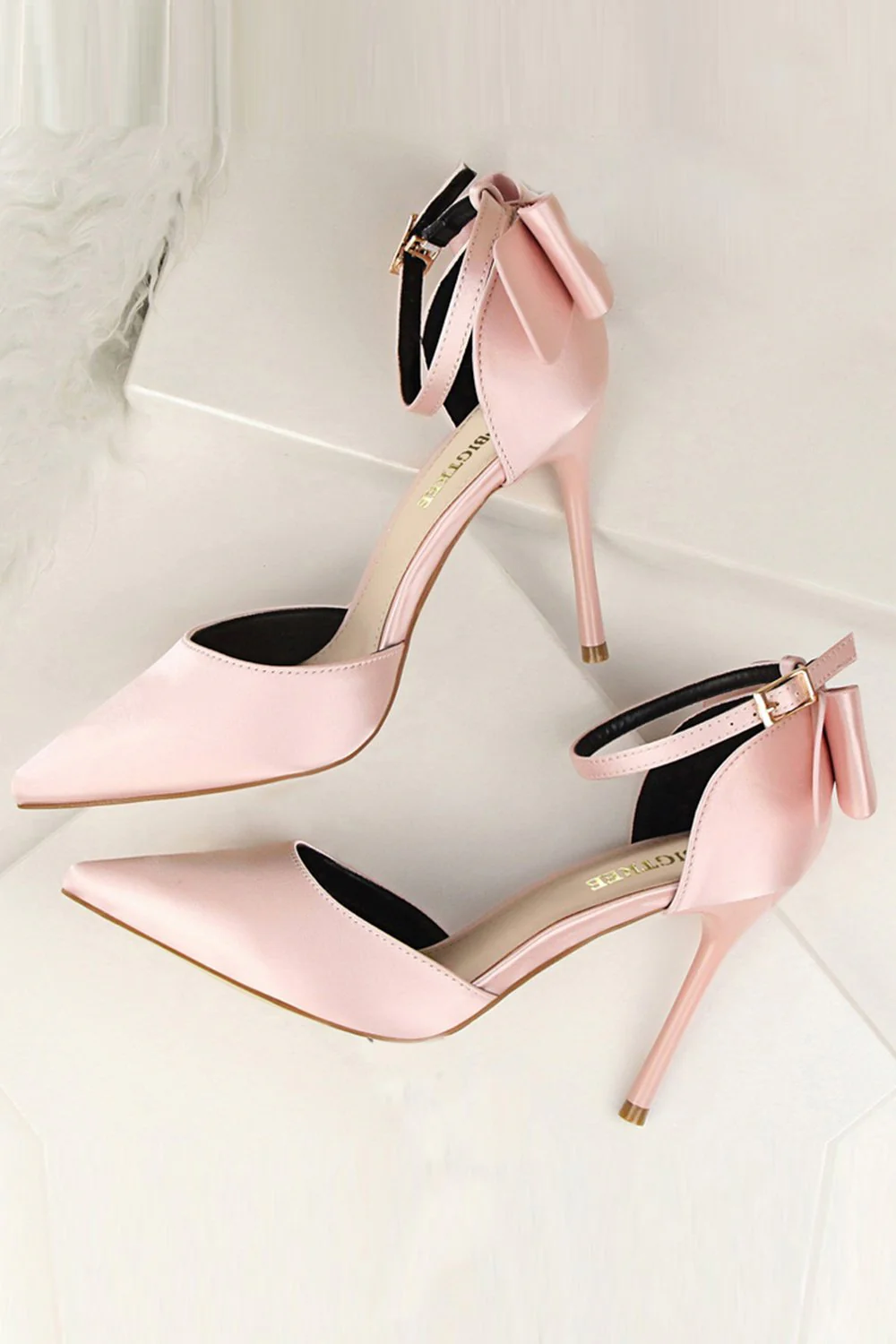 Talons de bal en satin de Bourgogne avec nœud papillon - Image 6