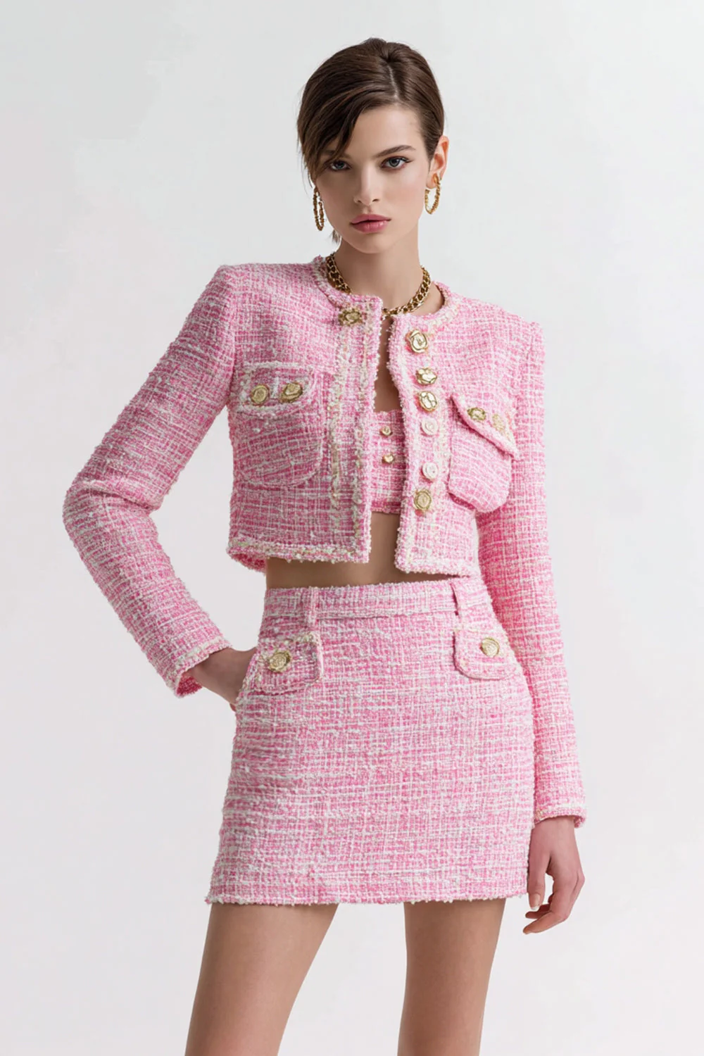 Tenues courtes 2 pièces en tweed rose pour les retrouvailles - Image 3