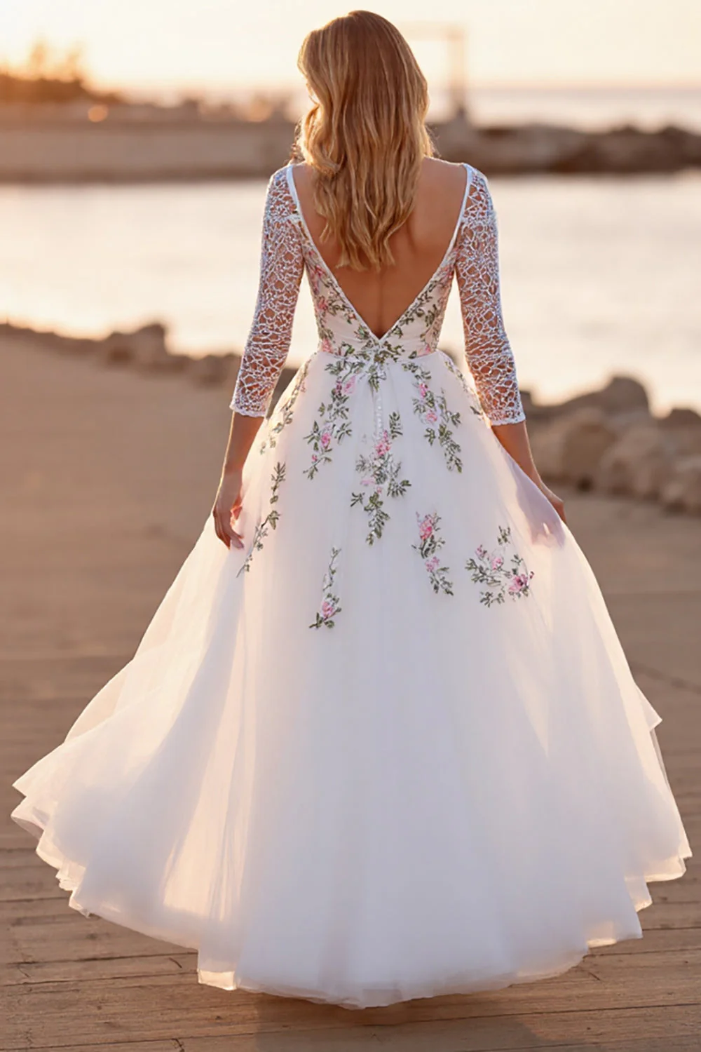 Robe de mariée bohème longue en tulle blanc ligne droite à fleurs - Image 2