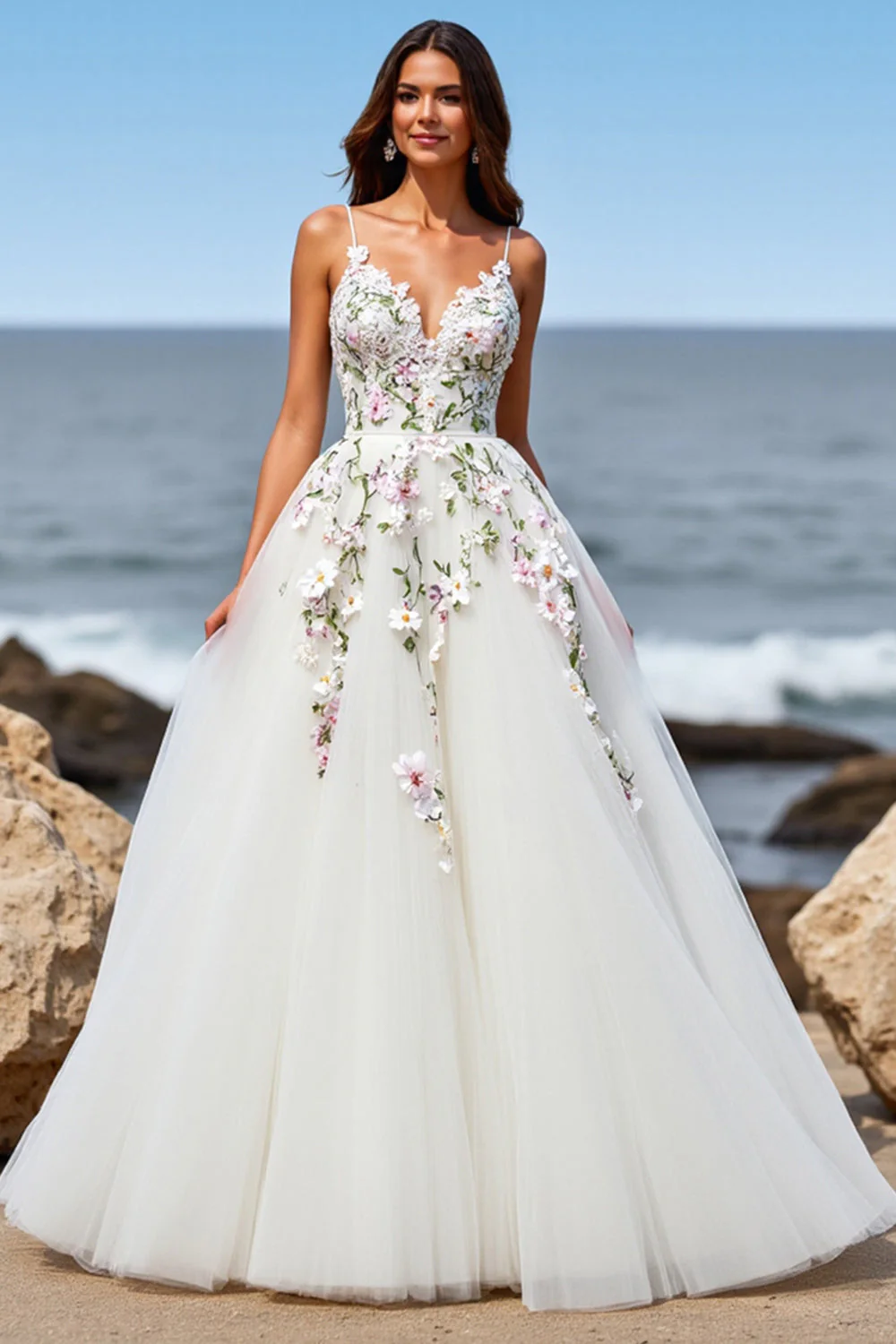 Robe de mariée boho maxi en tulle blanc ligne droite avec traîne et appliques