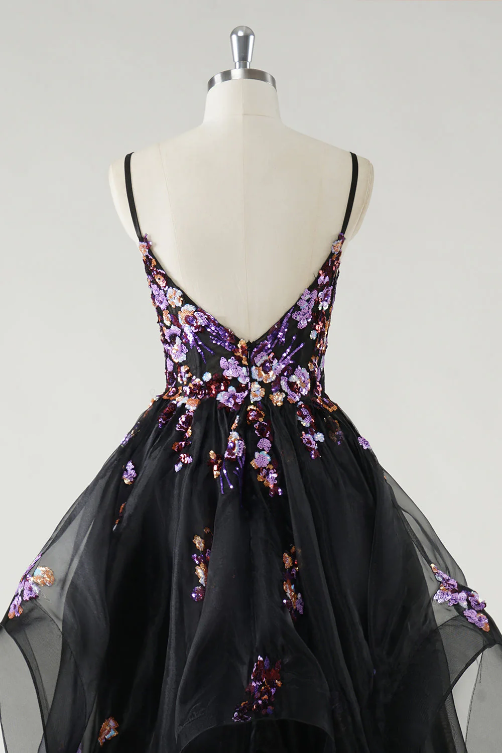 Une ligne profonde à col en V Robe De Soirée noire longue avec appliques à paillettes - Image 5