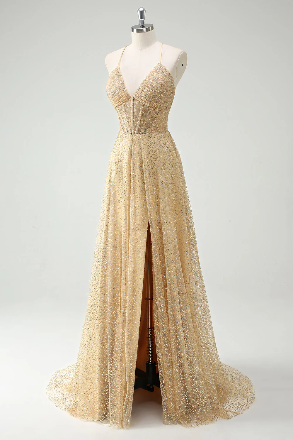 Robe de soirée à bretelles spaghetti et paillettes dorées avec fente - Image 3