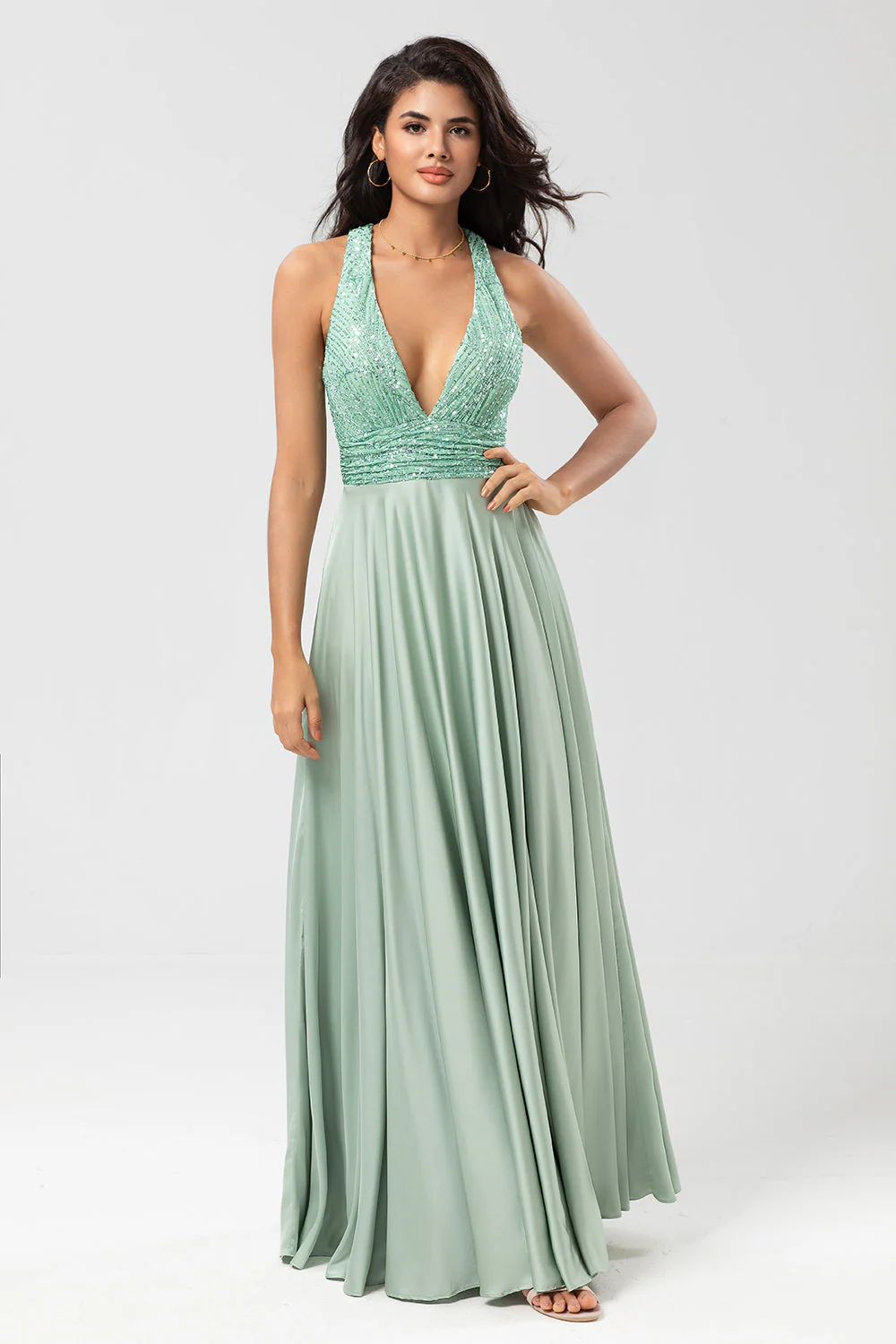 Une ligne sans fin col en V Matcha Robe de demoiselle d’honneur longue avec perles - Image 6