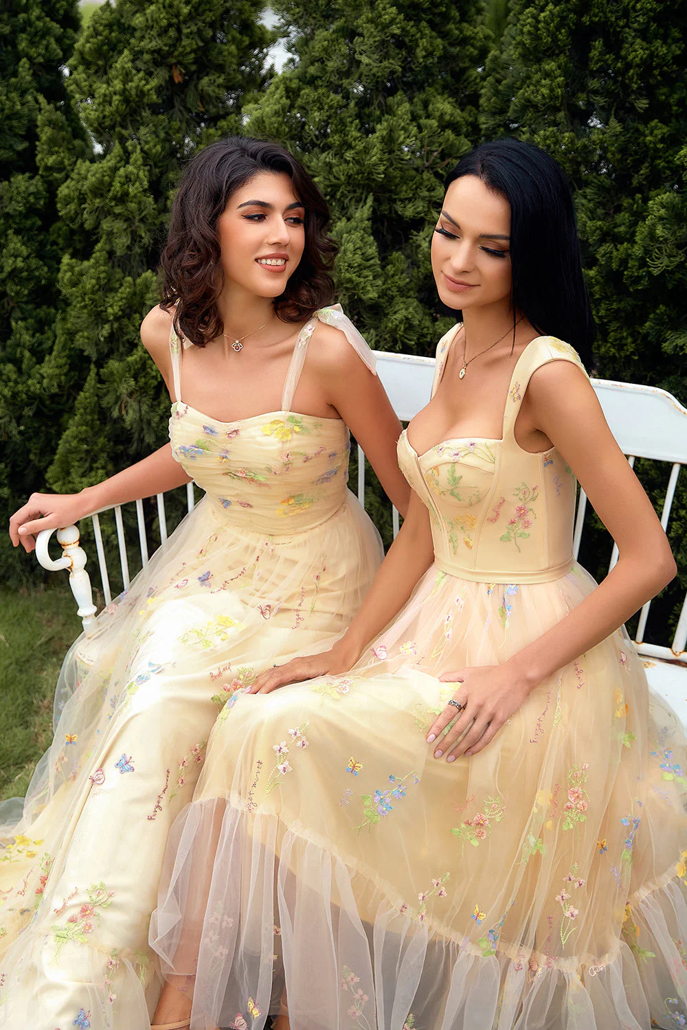 Robe de soirée longue champagne avec broderie - Image 7