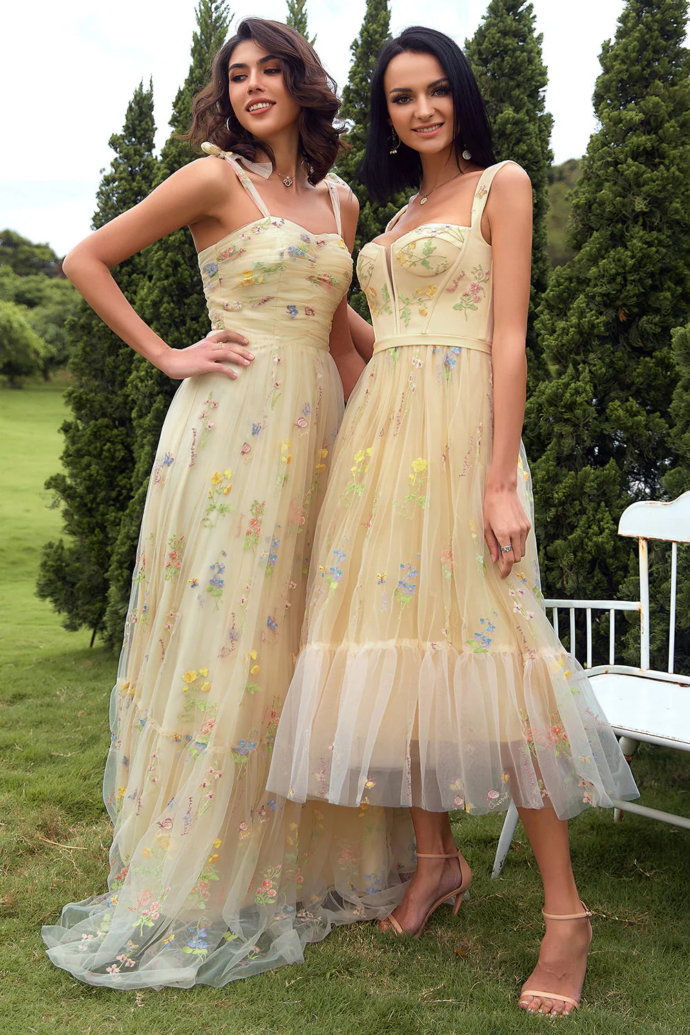 Robe de soirée longue champagne avec broderie - Image 3