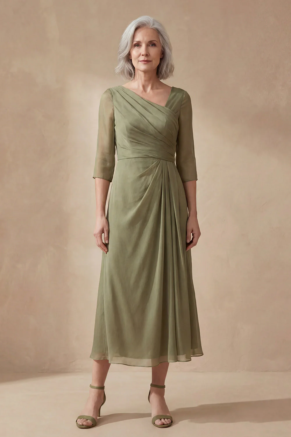 Une robe midi midi à col en V à col en V poussiéreux en ligne sauge poussiéreuse