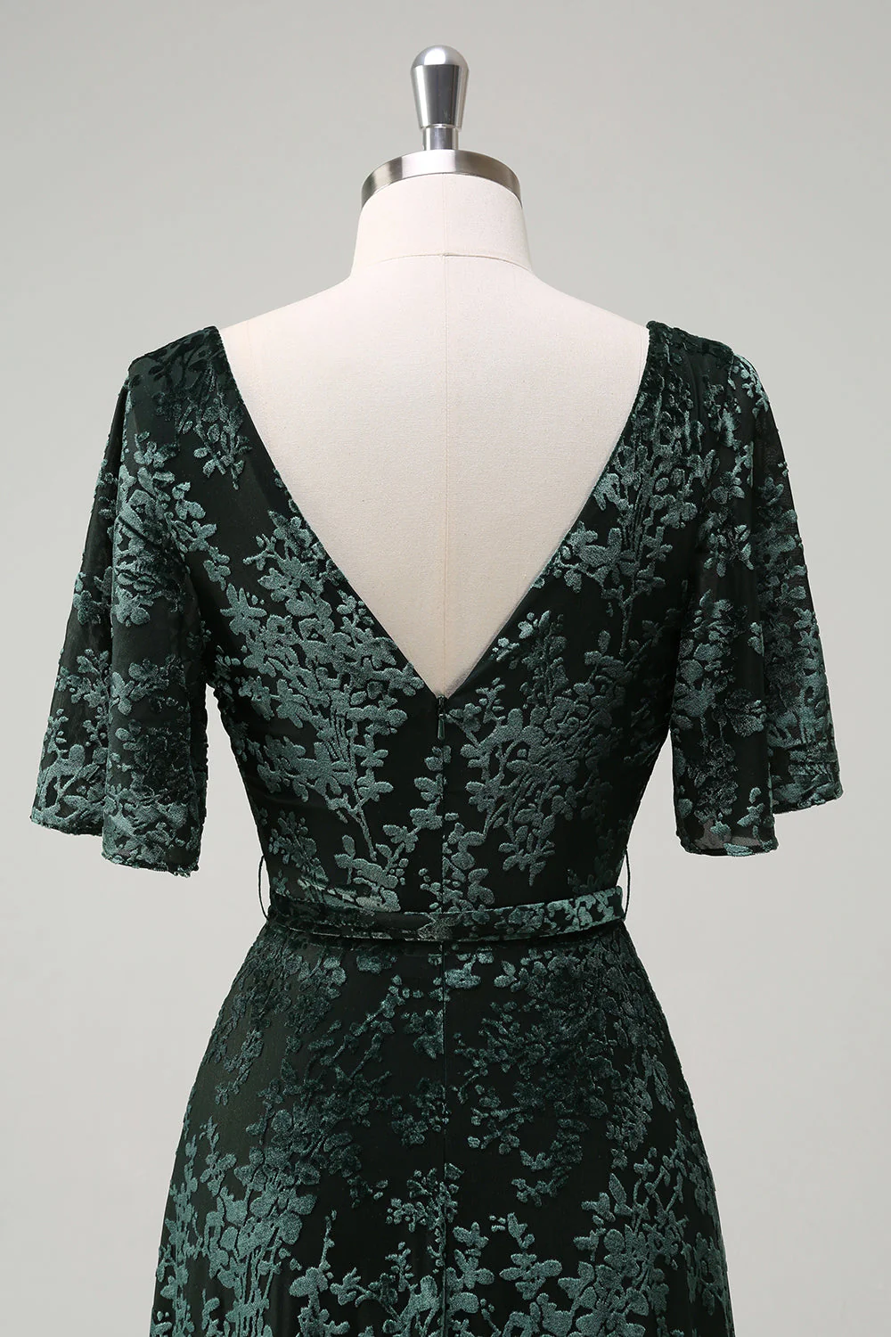 Vert foncé Une ligne V-Neck Burnout Velvet Floral Longue Robe de demoiselle d’honneur - Image 5