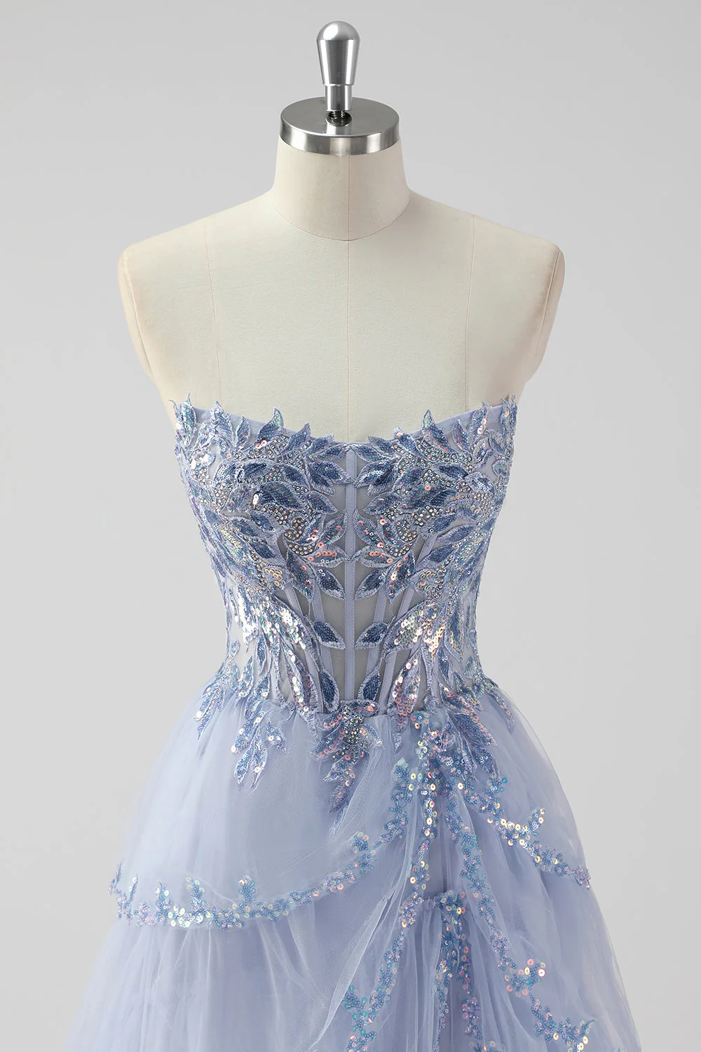 Robe de soirée vert sauge sans bretelles à paillettes avec corset et fente à plusieurs niveaux - Image 14