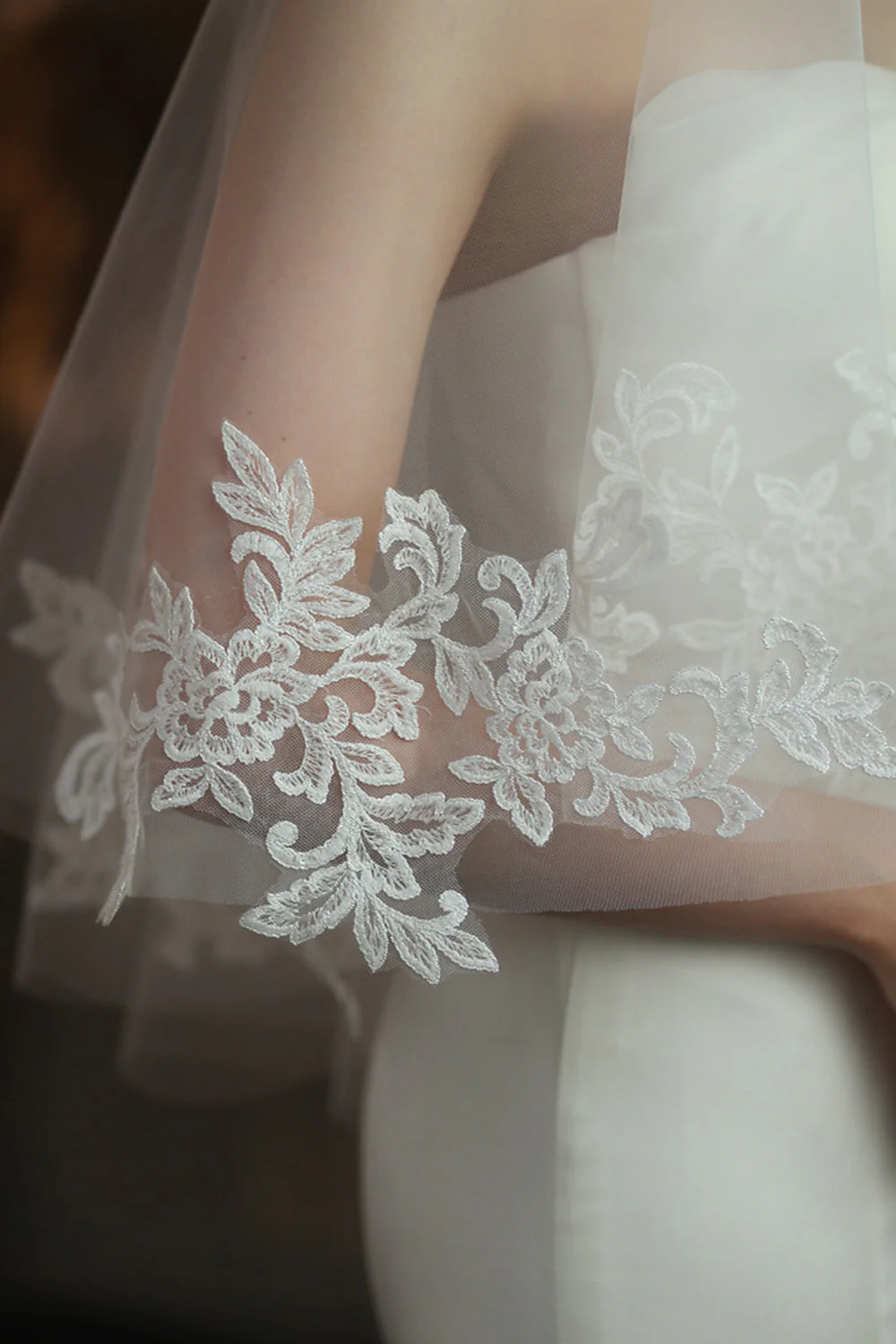 Voile de mariée classique blanc à deux niveaux - Image 5