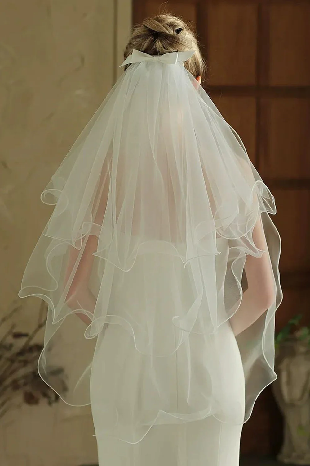 Voile de mariée court en tulle ivoire avec nœud - Image 2