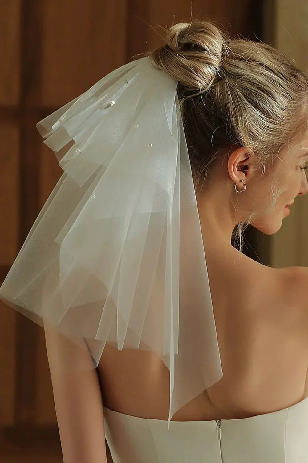 Voile de mariée court en tulle ivoire avec perles